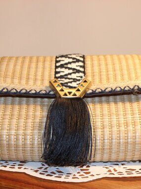 Stella & Dot Crossbody Woven Straw Purse "SideKick"